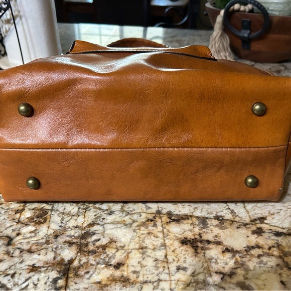 Patricia Nash Cavo Tooled Leather and Metallic Tote c dust bag. - Picture 7 of 7